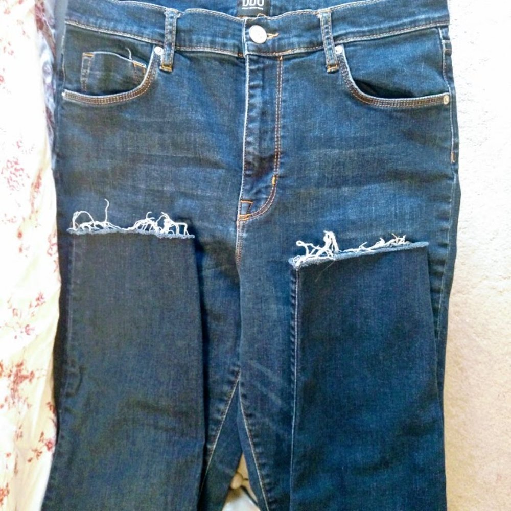 BDG Jeans Twig Highrise Size 31